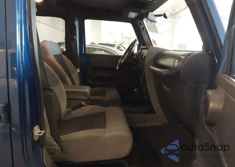 2010 Jeep Wrangler Unlimited Rubicon z USA, uszkodzony, nr VIN 1J4BA6H19AL128625